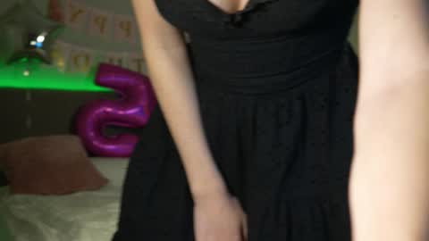 Snapshot of yournaughtymiss chatting on 03.04.25 Eva online show from 03.04.25