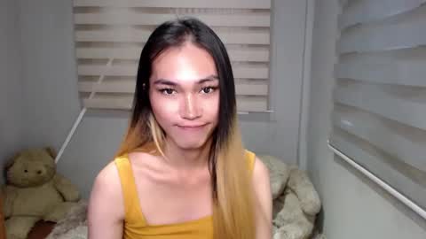 Snapshot of yoursexservice chatting on 01.05.25 online show from 01.05.25