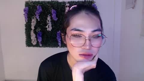 Snapshot of yoursexservice chatting on 02.13.25 online show from 02.13.25