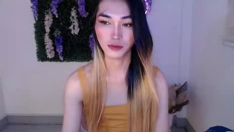 Snapshot of yoursexservice chatting on 02.15.25 online show from 02.15.25