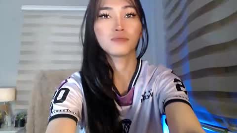 Snapshot of yoursexservice chatting on 10.05.25 online show from 10.05.25