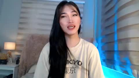 Snapshot of yoursexservice chatting on 10.11.25 online show from 10.11.25