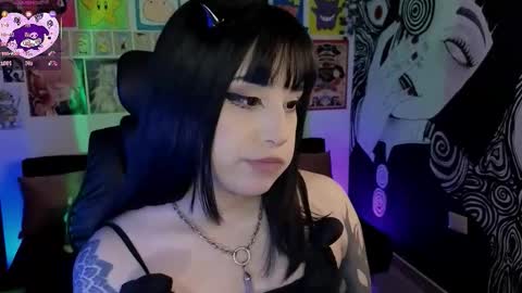 Snapshot of yuhwa chatting on 10.07.25    rawr   Anne Independent model      online show from 10.07.25
