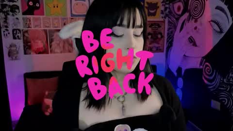 Snapshot of yuhwa chatting on 10.14.25    rawr   Anne Independent model      online show from 10.14.25