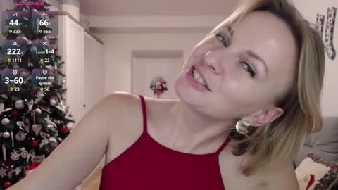 Snapshot of yummylilya chatting on 12.23.24 Lillya online show from 12.23.24