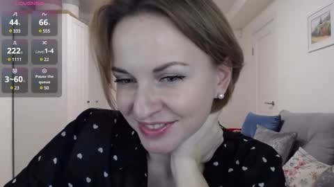 Snapshot of yummylilya chatting on 02.09.25 Lillya online show from 02.09.25