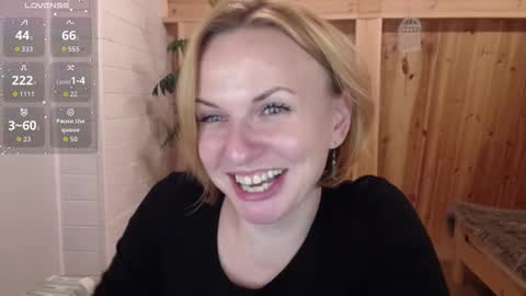 Snapshot of yummylilya chatting on 10.03.25 Lillya online show from 10.03.25