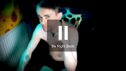 Snapshot of yyscript chatting on 12.08.24 online show from 12.08.24