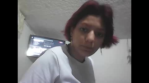 Snapshot of zafiro_rubi chatting on 10.26.25 Zafiro online show from 10.26.25