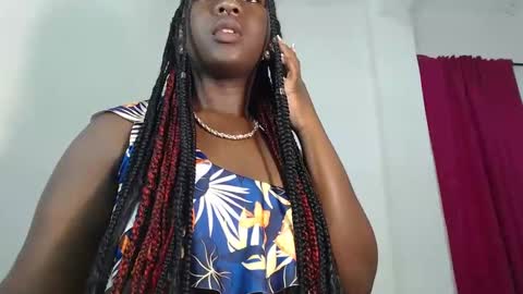 Snapshot of zahhysims chatting on 01.25.25 zahhy online show from 01.25.25