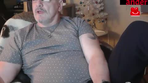 Snapshot of zander007 chatting on 09.23.25 zander007 online show from 09.23.25