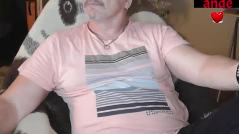 Snapshot of zander007 chatting on 11.05.25 zander007 online show from 11.05.25