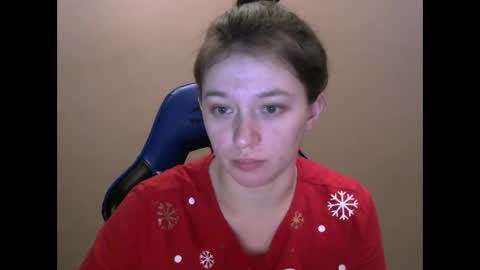 Snapshot of zara_golden chatting on 01.21.25 chaturcum online show from 01.21.25