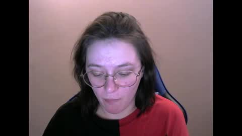 Snapshot of zara_golden chatting on 02.19.25 chaturcum online show from 02.19.25