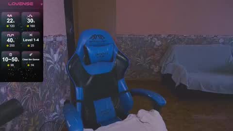 Snapshot of zara_golden chatting on 09.19.25 chaturcum online show from 09.19.25