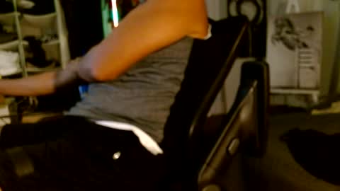 Snapshot of zedlav4 chatting on 11.19.25 zedlav4 online show from 11.19.25