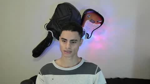 Snapshot of zenhzu chatting on 12.23.24 zenzhu online show from 12.23.24