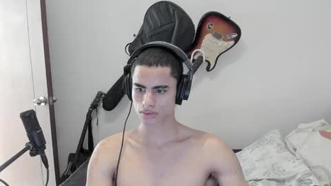 Snapshot of zenhzu chatting on 01.13.25 zenzhu online show from 01.13.25