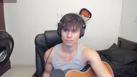 Snapshot of zenhzu chatting on 11.13.25 zenzhu online show from 11.13.25