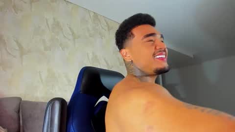 Snapshot of zeus_strong93 chatting on 09.11.25 zeus strong online show from 09.11.25