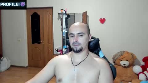 Snapshot of ziesh chatting on 10.27.25 Ziesh online show from 10.27.25