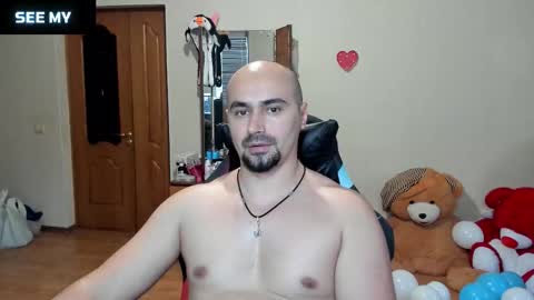 Snapshot of ziesh chatting on 10.29.25 Ziesh online show from 10.29.25