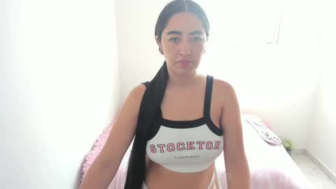 zoe_jones7 online show from 01.08.25
