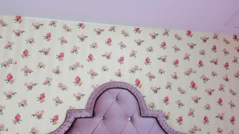 Snapshot of zoe_kravitx chatting on 12.27.24 CAMILA online show from 12.27.24