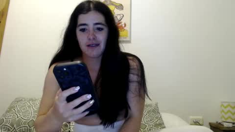 Snapshot of zoe_mill33r chatting on 12.20.24 Zoe online show from 12.20.24