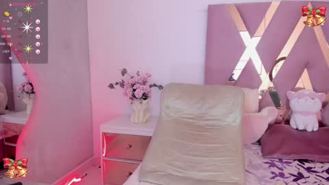 Snapshot of zoemina__ chatting on 12.18.24 Antonella Kim online show from 12.18.24