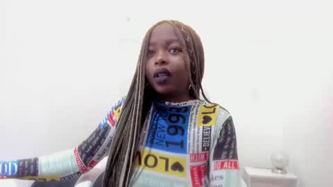 Snapshot of zooee_p chatting on 12.07.24 Zooe online show from 12.07.24