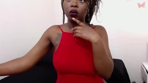 Snapshot of zooee_p chatting on 12.14.24 Zooe online show from 12.14.24