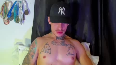 Snapshot of zyongarcia2020 chatting on 01.18.25 zyon garcia online show from 01.18.25