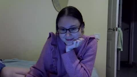Zyuhre online show from 10.17.25