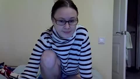 Zyuhre online show from 10.20.25
