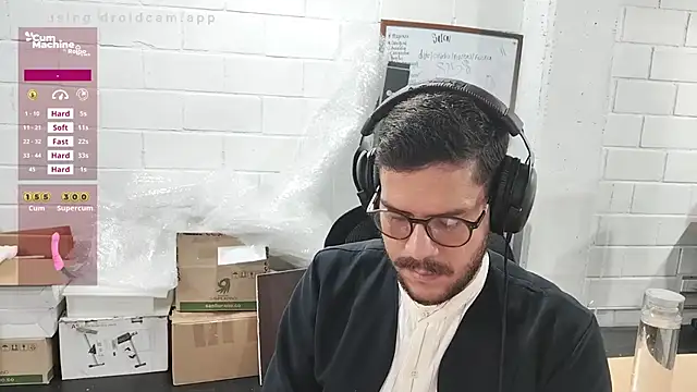 Snapshot of AndyHepburn chatting on 10.08.25 AndyHepburn online show from 10.08.25