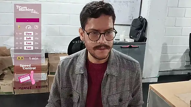 Snapshot of AndyHepburn chatting on 10.30.25 AndyHepburn online show from 10.30.25