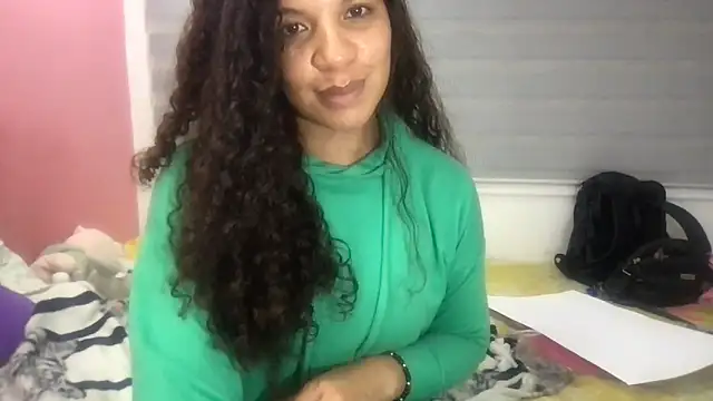 Snapshot of gatubelahot chatting on 09.15.25 gatubelahot online show from 09.15.25