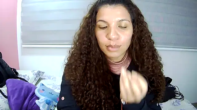 gatubelahot online show from 10.24.25