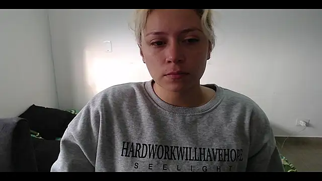 Snapshot of MommyMiaWs chatting on 02.15.25 MommyMiaWs online show from 02.15.25