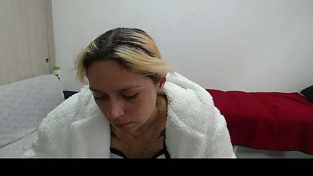 Snapshot of MommyMiaWs chatting on 03.15.25 MommyMiaWs online show from 03.15.25