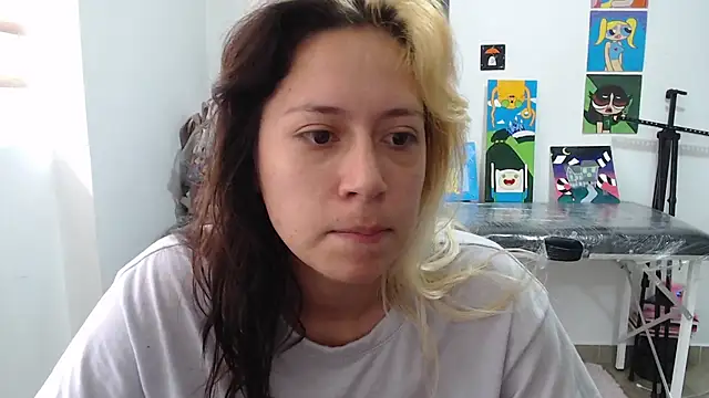 Snapshot of MommyMiaWs chatting on 09.19.25 MommyMiaWs online show from 09.19.25