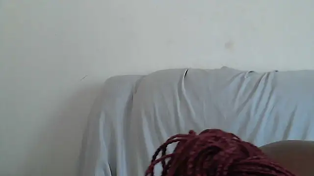 Snapshot of sluttylaura21 chatting on 03.13.25 sluttylaura21 online show from 03.13.25