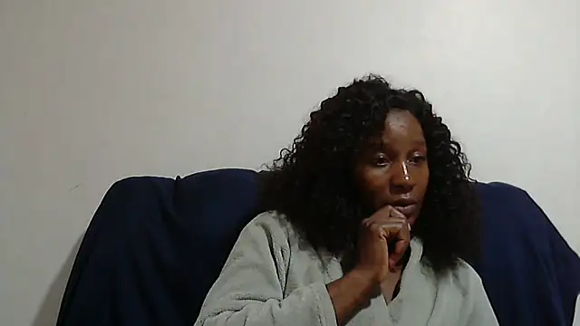 Snapshot of sluttylaura21 chatting on 03.22.25 sluttylaura21 online show from 03.22.25