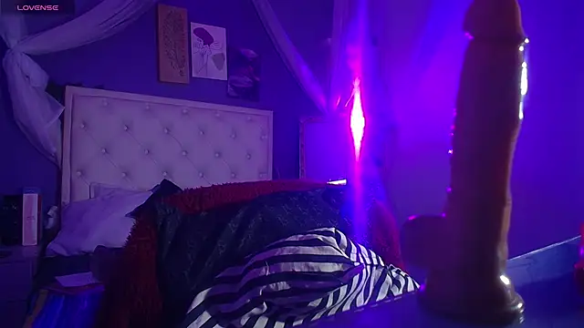 Snapshot of samanthaanderson_ chatting on 12.13.24 samanthaanderson  online show from 12.13.24