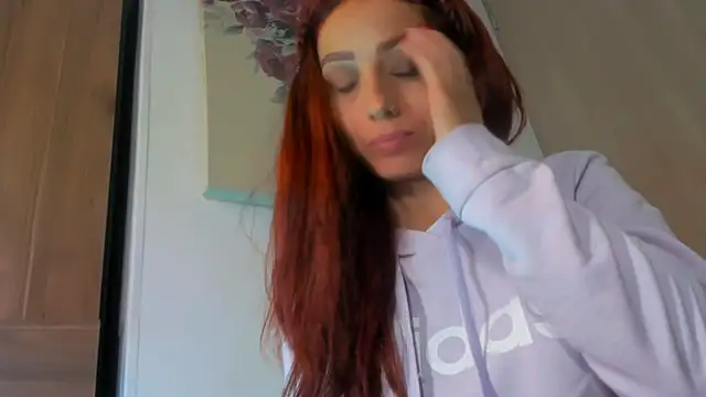 Snapshot of Ariadna-07 chatting on 12.29.24 Ariadna-07 online show from 12.29.24