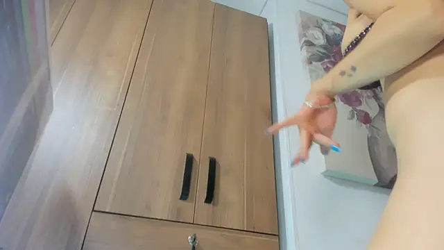 Snapshot of Ariadna-07 chatting on 01.26.25 Ariadna-07 online show from 01.26.25