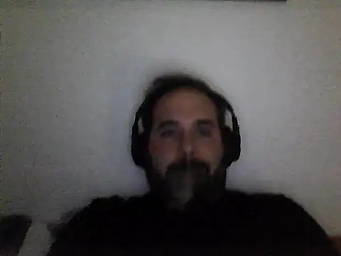 Snapshot of The_Masterxxx14 chatting on 11.01.25 The Masterxxx14 online show from 11.01.25