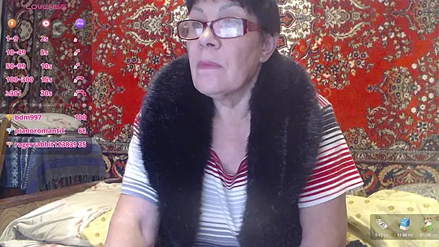 Snapshot of Sandra_Carina chatting on 09.18.25 Sandra Carina online show from 09.18.25