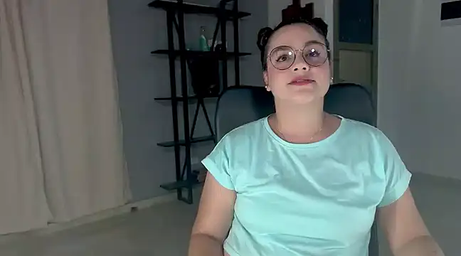 Snapshot of maela1 chatting on 12.20.24 maela1 online show from 12.20.24